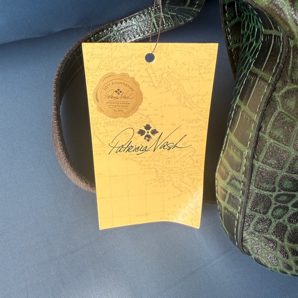 Patricia Nash Green Crocodile-Embossed Tote - Picture 5 of 6